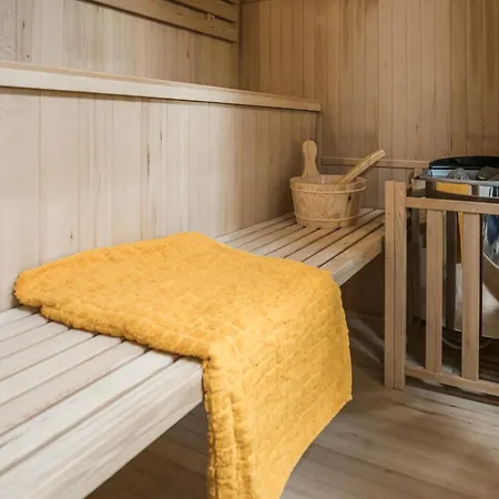 In Дом отдыха