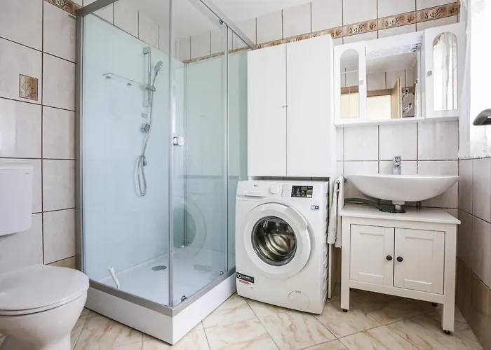 بيت للعطل In *